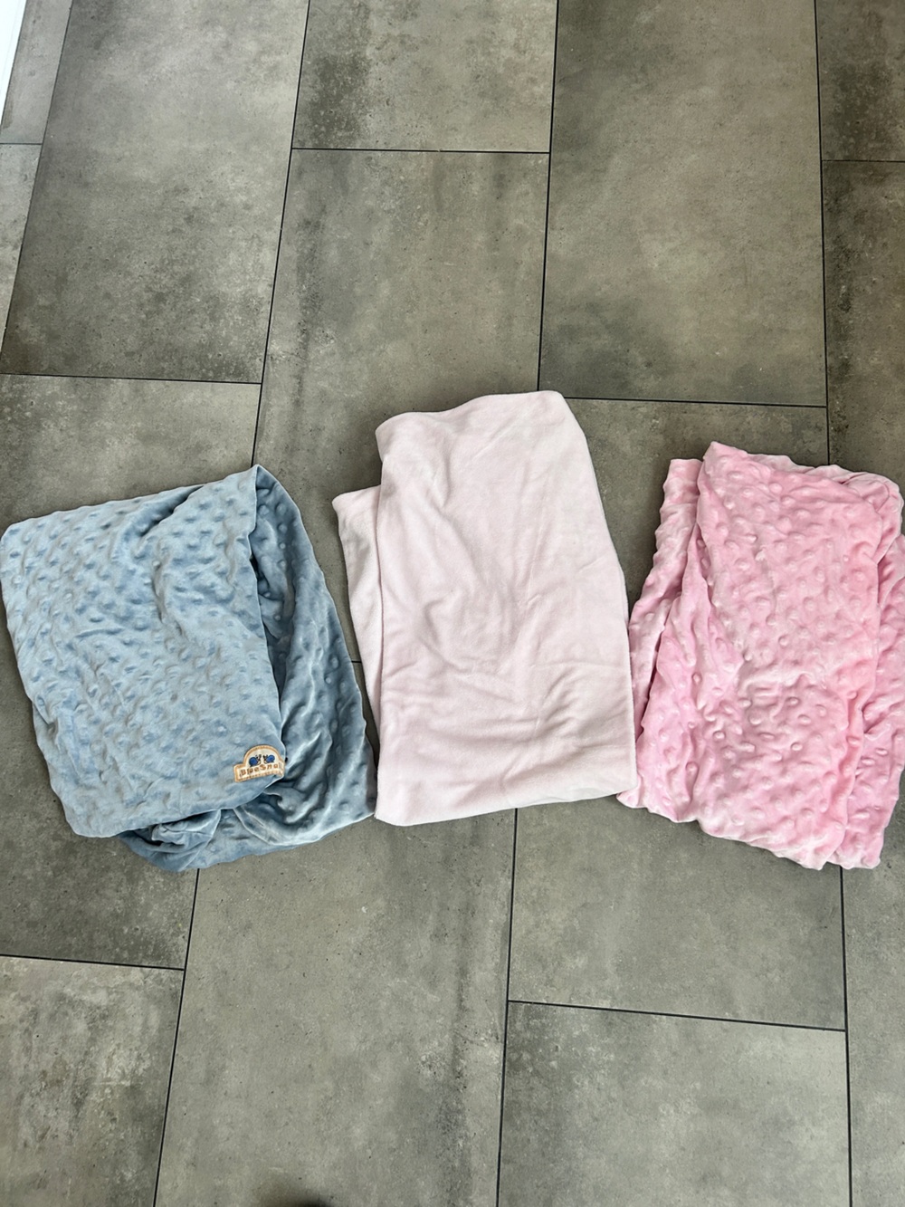 Pottery Barn Kids pink Luxe Chamois Changing Pad and 2 bluesnail covers - Picture 9 of 13